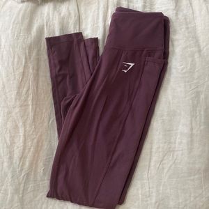 Maroon Gym shark leggings. Size small